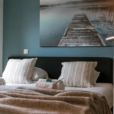 Huswell - Modern In A Location In